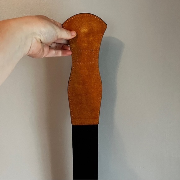 Western Style Belt With Clasp Black Elastic In Back - Picture 7 of 8